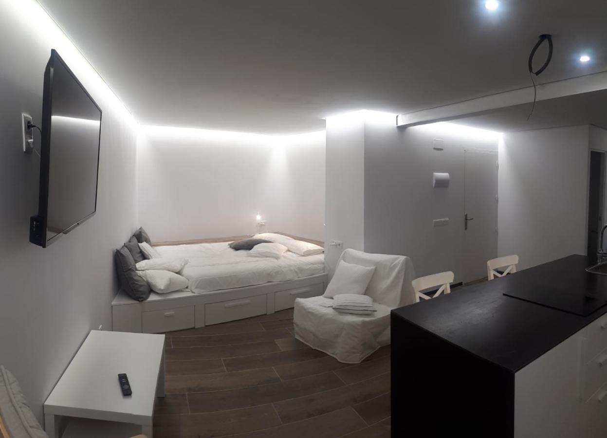 Cal Dalmau Apartaments Loft Pardines Esterno foto